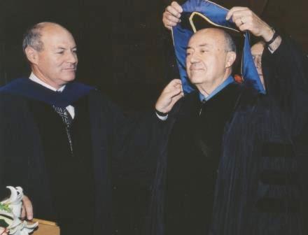 Andrew Viterbi Receives the Technion Honorary Doctorate, 2000-web